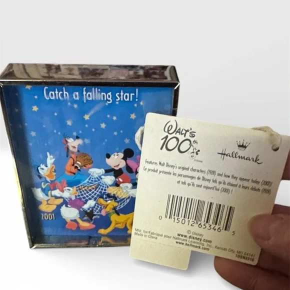 2001 Hallmark Disney Fab 5+Daisy Duck  Framed Decor honoring Walt Disney's 100th - Picture 2 of 5